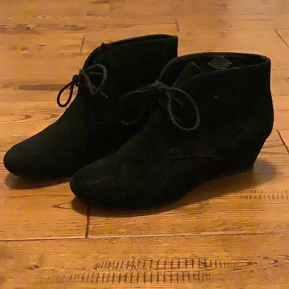 Nine West Black Velvet Heels with Laces